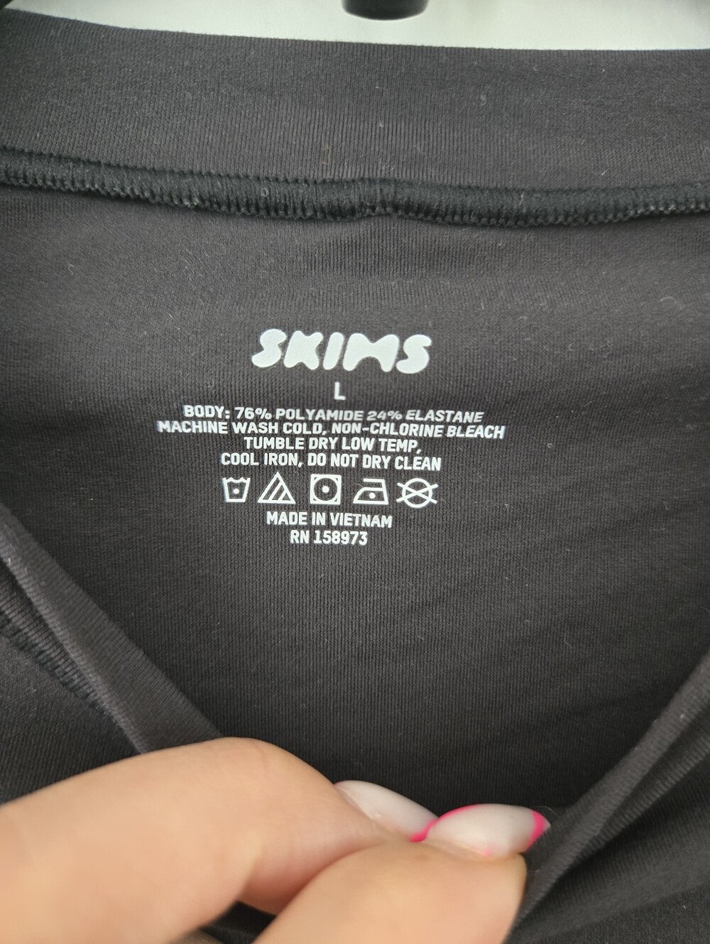 SKIMS Fits Everybody Long Sleeve Crew Neck Bodysuit. Onyx. Size Large. - Picture 9 of 9
